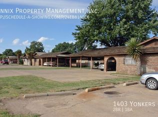 1403 Yonkers St #B, Plainview, TX 79072