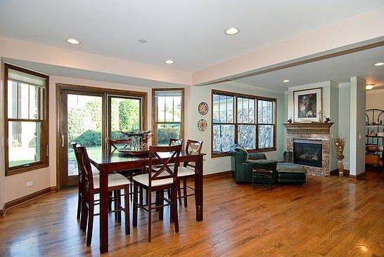 Large eat in area of kitchen.