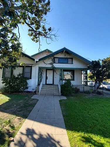 103 S Ardmore Ave Photo 1