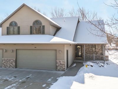 200 East NORTH WATER STREET, New London, WI, 54961