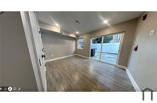 5341 Chestnut St #1 Photo 1