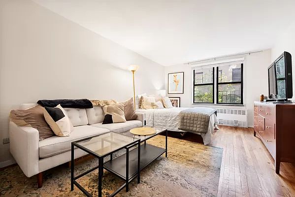 1st image of 150 E 27th St APT 2B