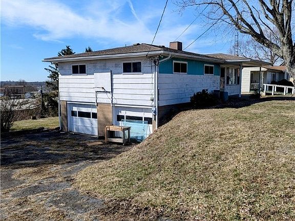 4th image of 215 Township Road 108a