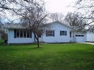 208 Inner Dr, Montgomery, MN 56069