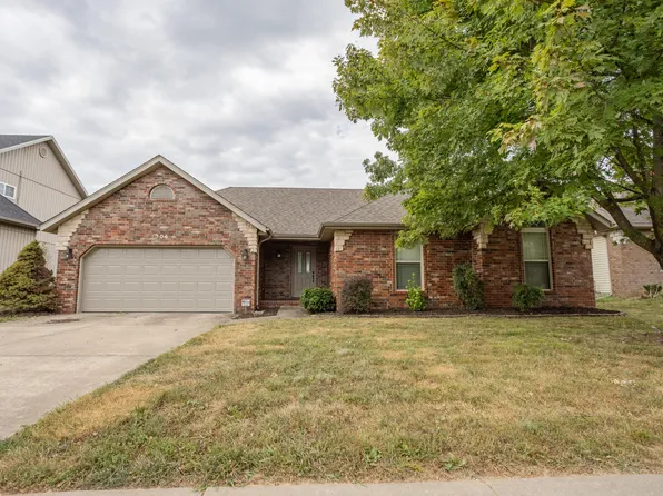 1304 W Maplewood Street, Springfield, MO 65807