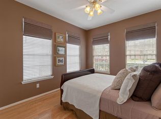 106 Laura Ln, Conroe, TX 77385