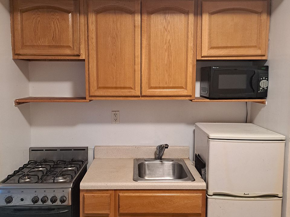 1st image of 216 W 100th St APT 1022