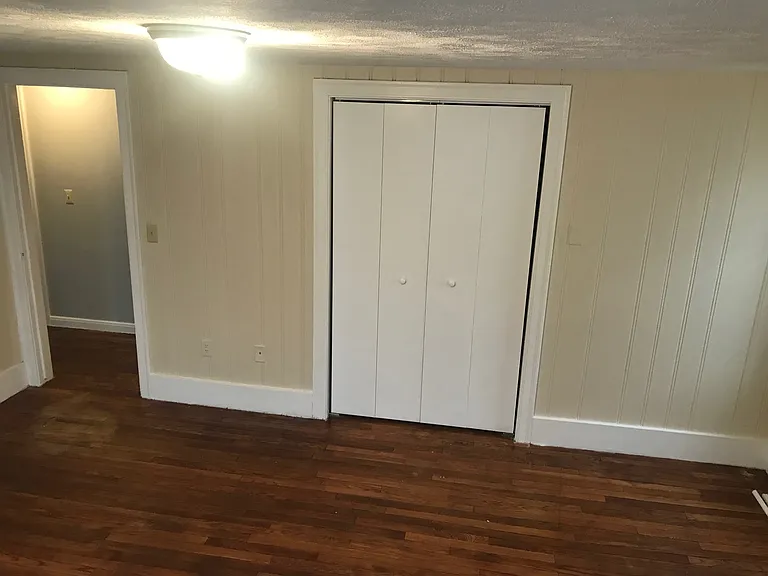 423 W Lawrence Ave #2 — Photo 4