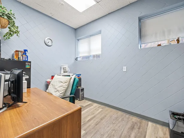 510 43rd Street image 18 of 32