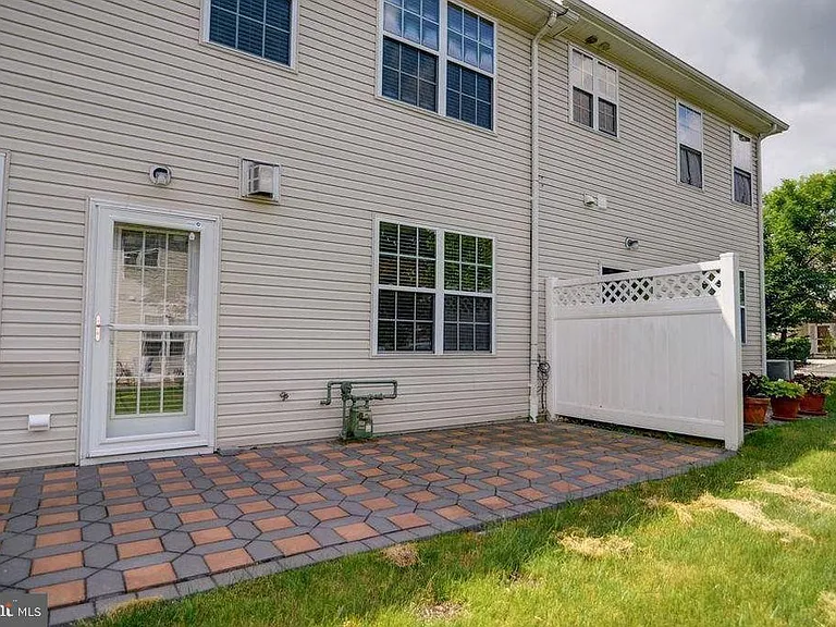 42 Haddon Ct — Photo 12