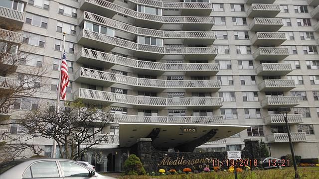 2nd image of 2100 Linwood Ave APT 3J
