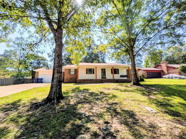 1077 Toltec St, Camden, AR 71701