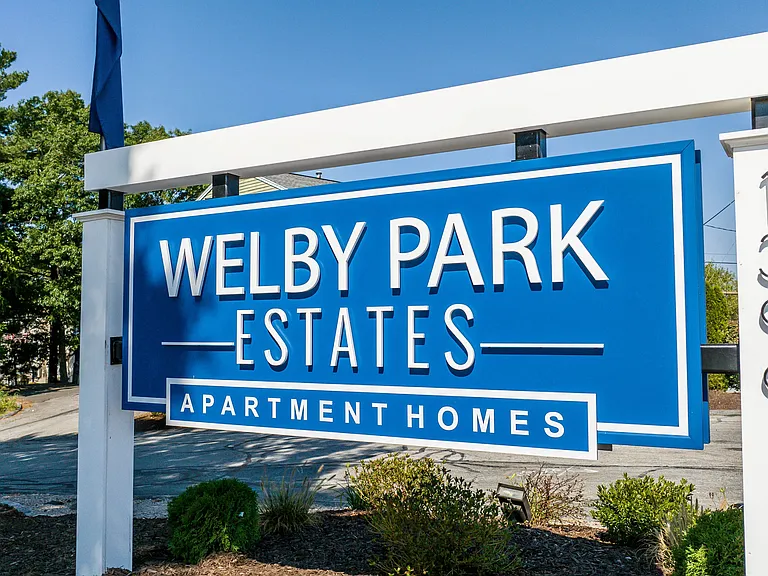 Your classic oasis awaits at Welby Park Estates, offering studio and 2-bedroom apartments in charming New Bedford, Massachusetts.