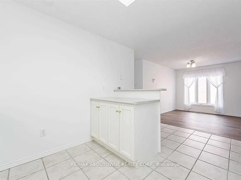 51 Boulder Cres #MAIN — Photo 11