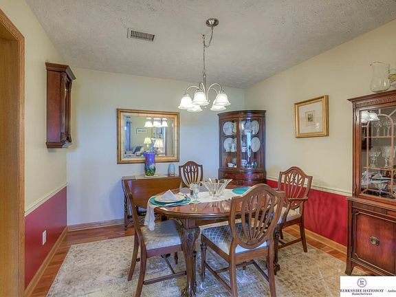 5th image of 500 S 37th St APT 504