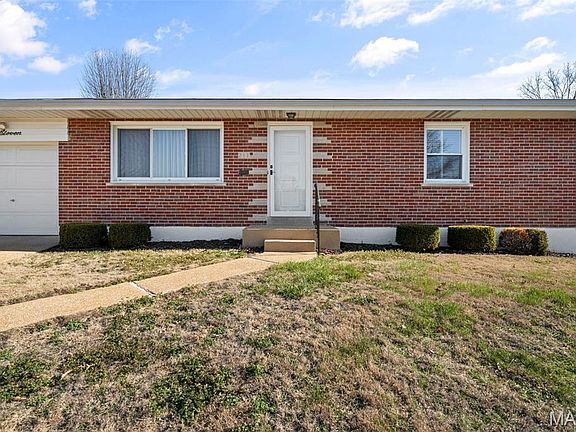 4th image of 211 Southampton Dr