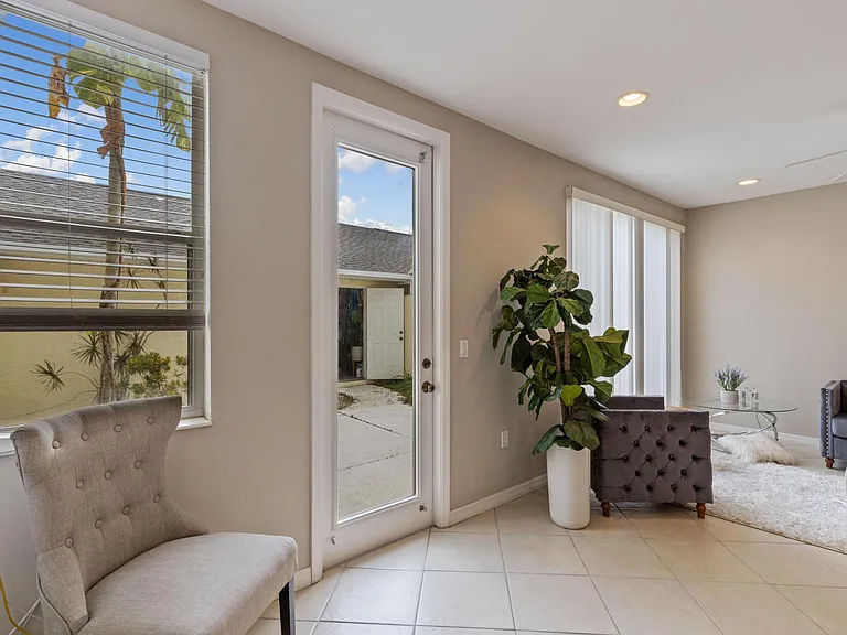 5650 Simonton St — Photo 22