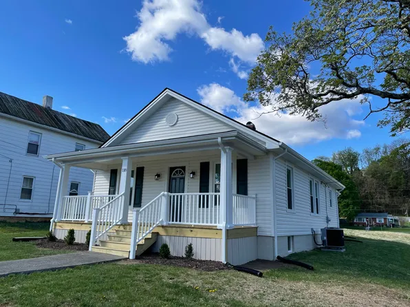 118 Front Ave, Salem, VA 24153