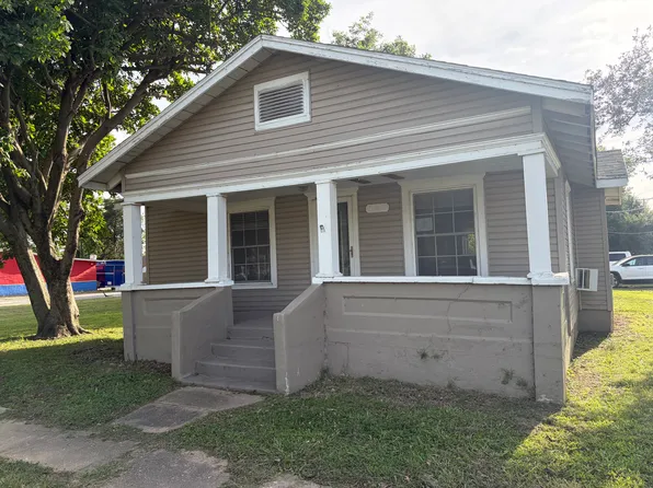301 S Walnut St, Bernie, MO 63822