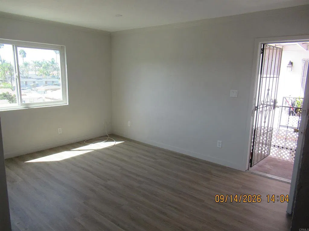 4240 Nordica Ave — Photo 4