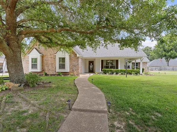 7001 Forest Oak Dr, Texarkana, AR 71854