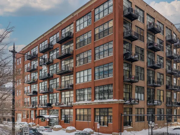 (undisclosed Address), Chicago, IL 60654