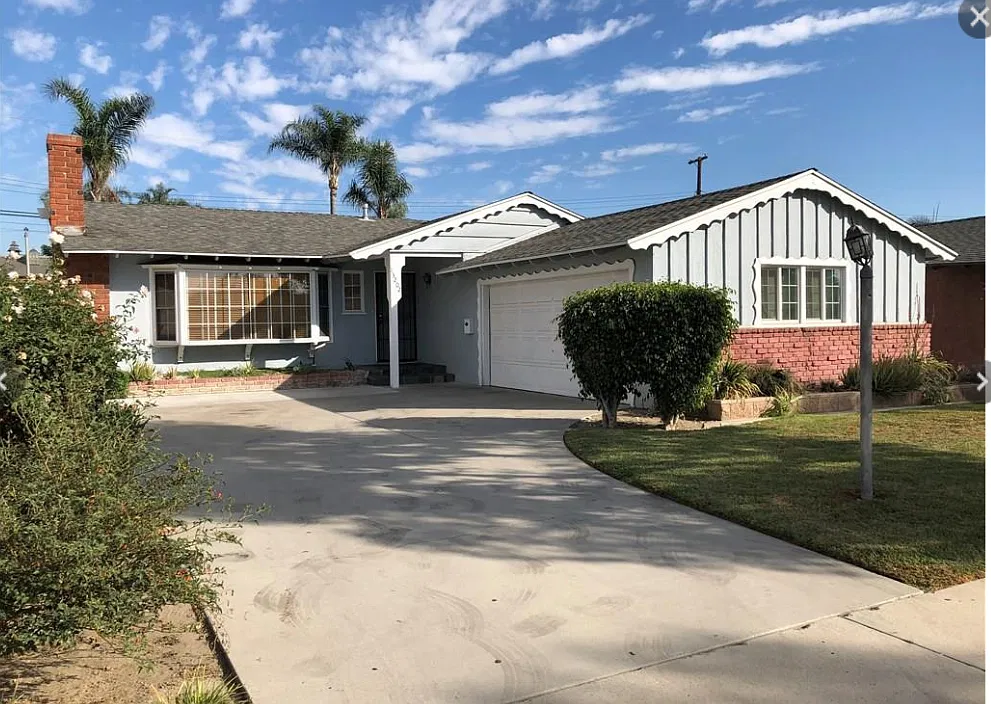 3 bed, 1416 sqft, $3,700 — Photo 1
