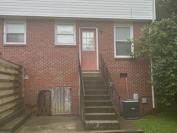 3rd image of 206 Evanmeade Dr