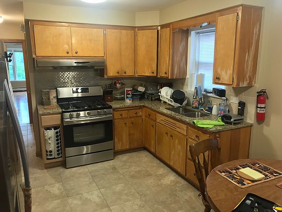 4th image of 6026 N Oakley Ave #2
