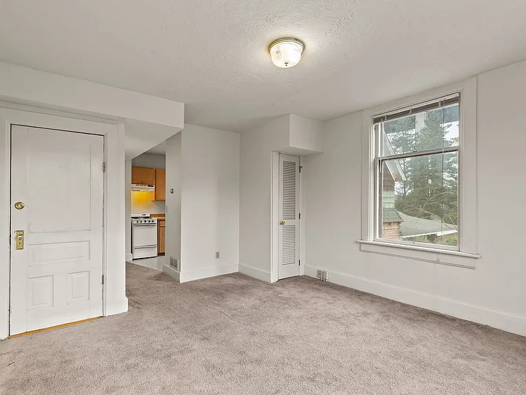 1608 W Main Ave — Photo 15