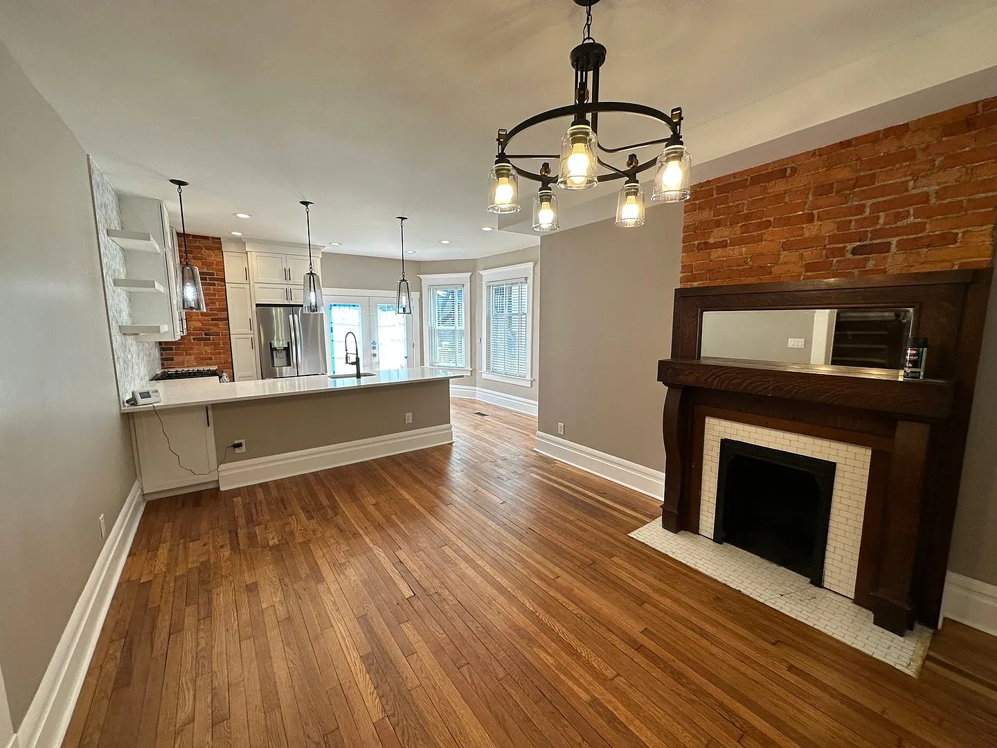 Indianola Ave 1462 NPR — Photo 3