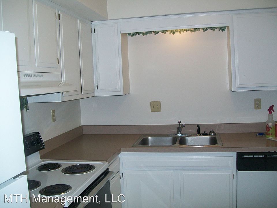 Charter Apartments 634 Morse St Ionia MI Zillow