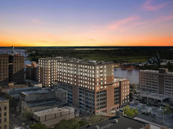 240 N Water Street Apt 853, Wilmington, NC 28401