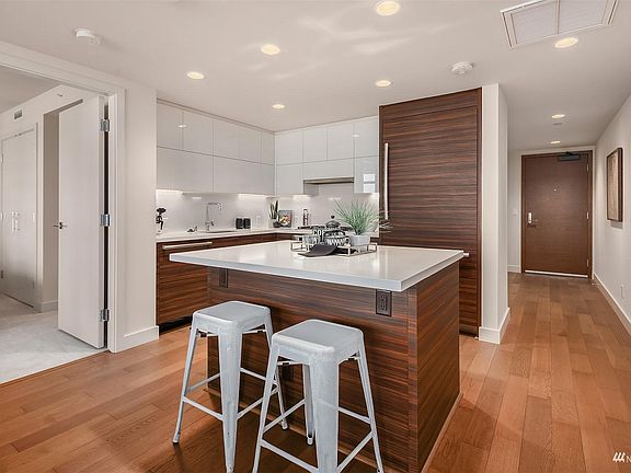 Modern Kitchen with Bosch appliances
