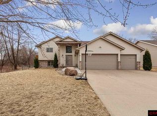 117 Connie Ln, Eagle Lake, MN 56024