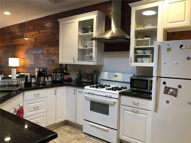 3803 Duval St #B — Photo 5