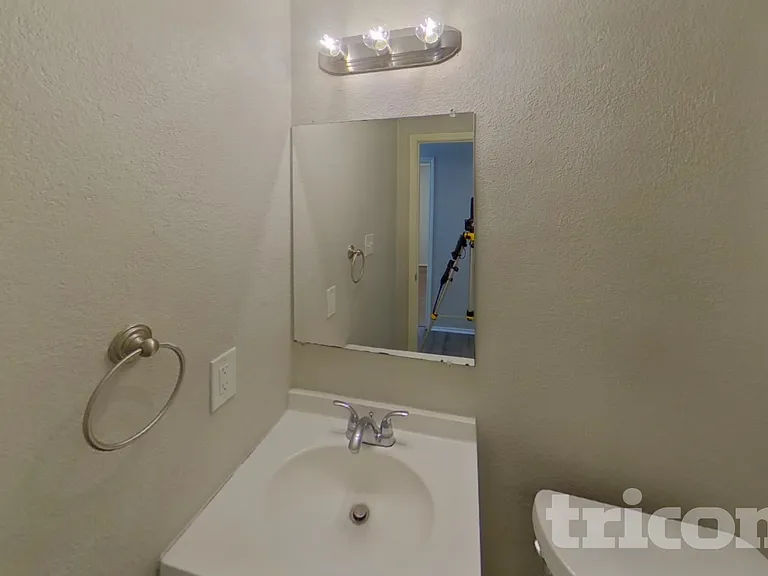5506 Lordsburg Trl — Photo 12