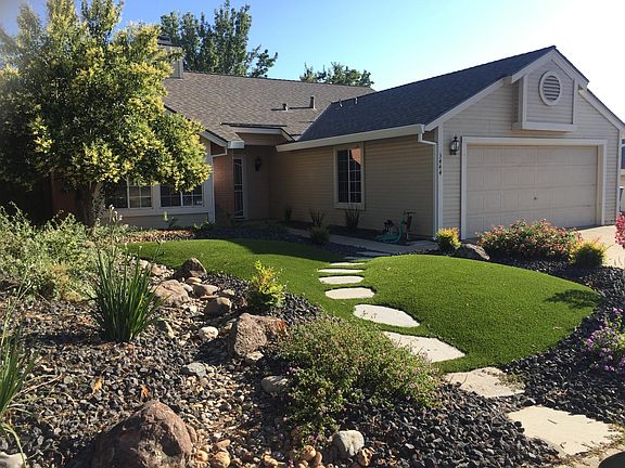Easy to Maintain Low-Water Landscape