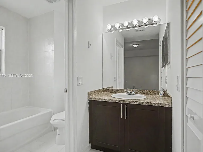 1668 SE 30th St #1 — Photo 19