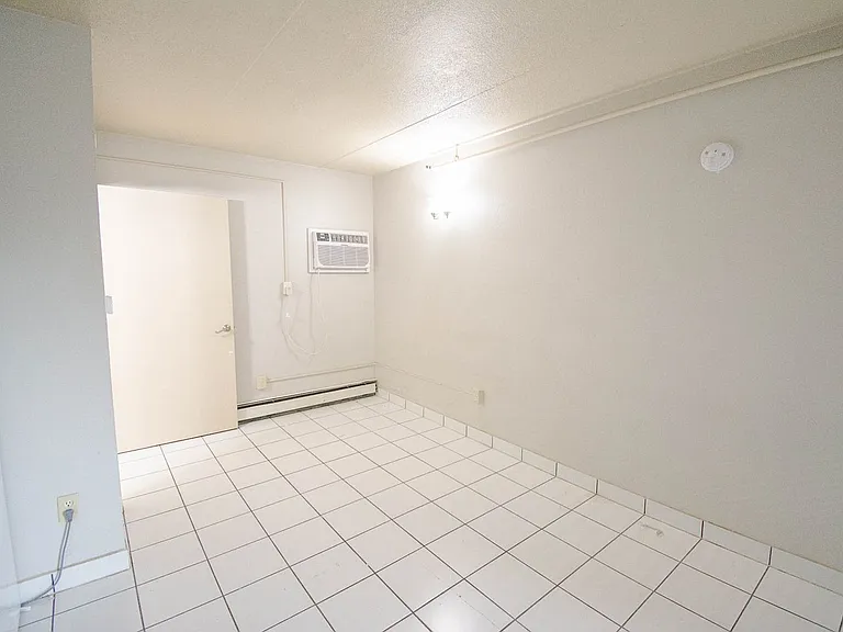 512 3rd Ave SW — Photo 4
