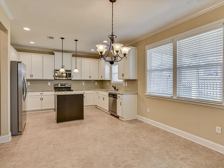 5515 Meghan Ln — Photo 13