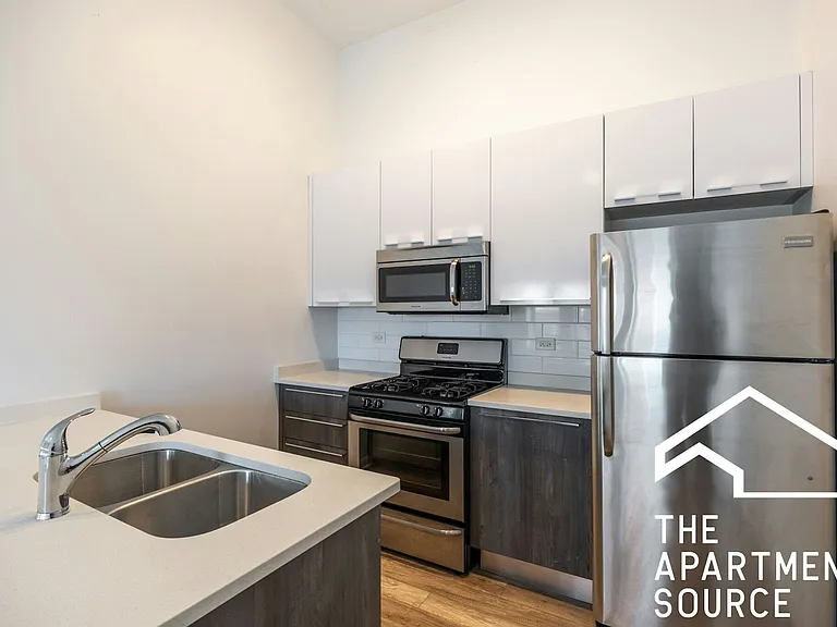 2700 W North Ave #303 — Photo 6