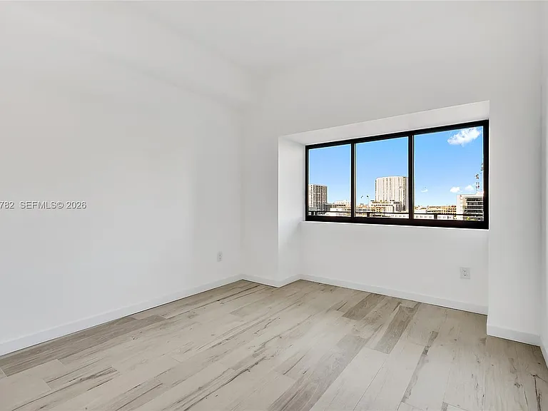 480 NE 31st St #904 — Photo 13