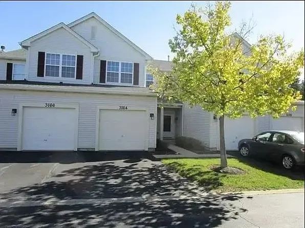 3164 Falling Waters Ln, Lindenhurst, IL 60046