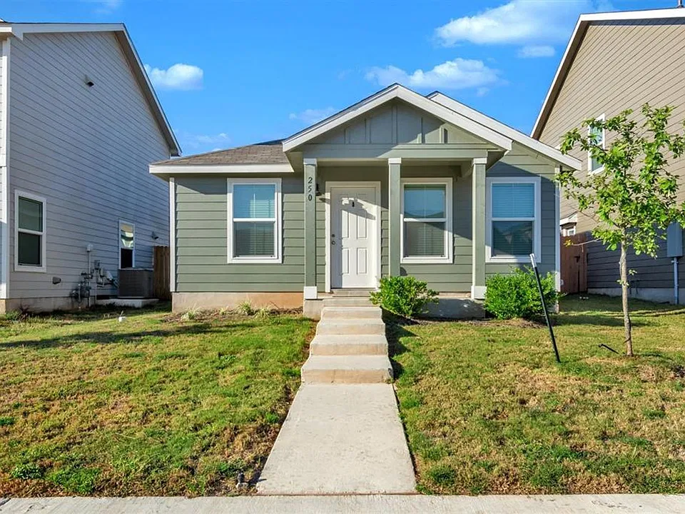 250 Alamito Ave