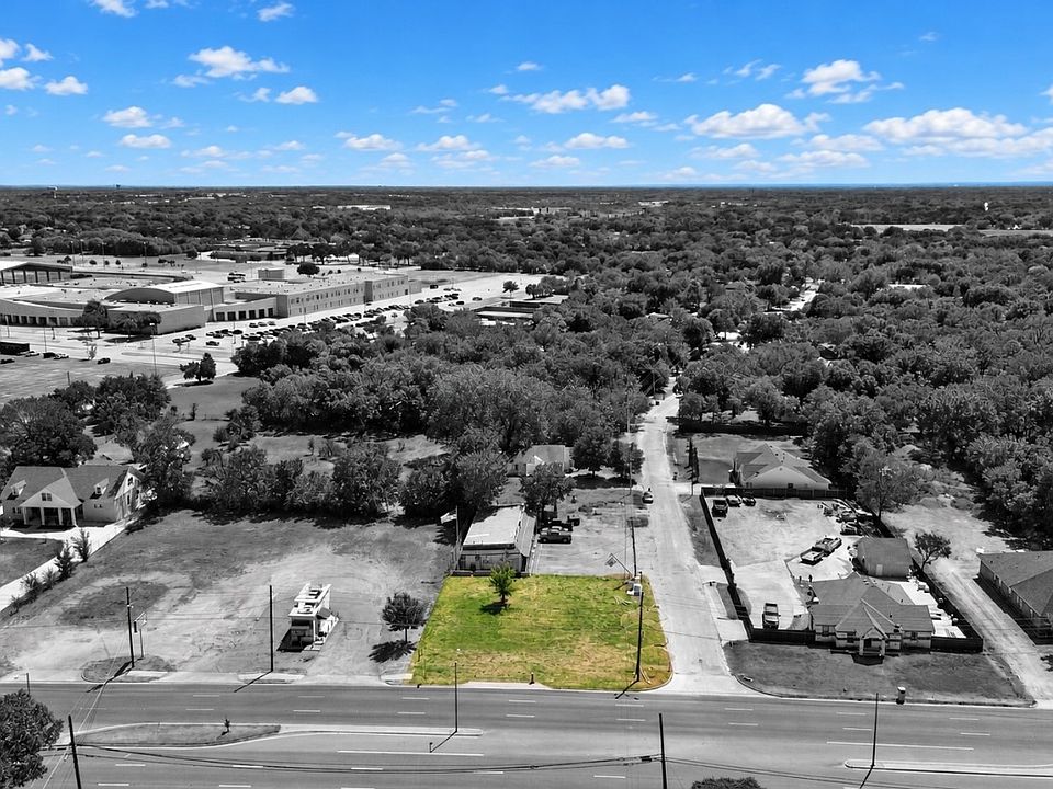 4th image of 2648 W Scyene Rd