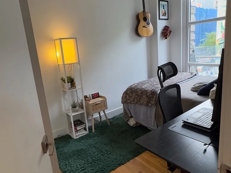 229 Roebling St #2C — Photo 10
