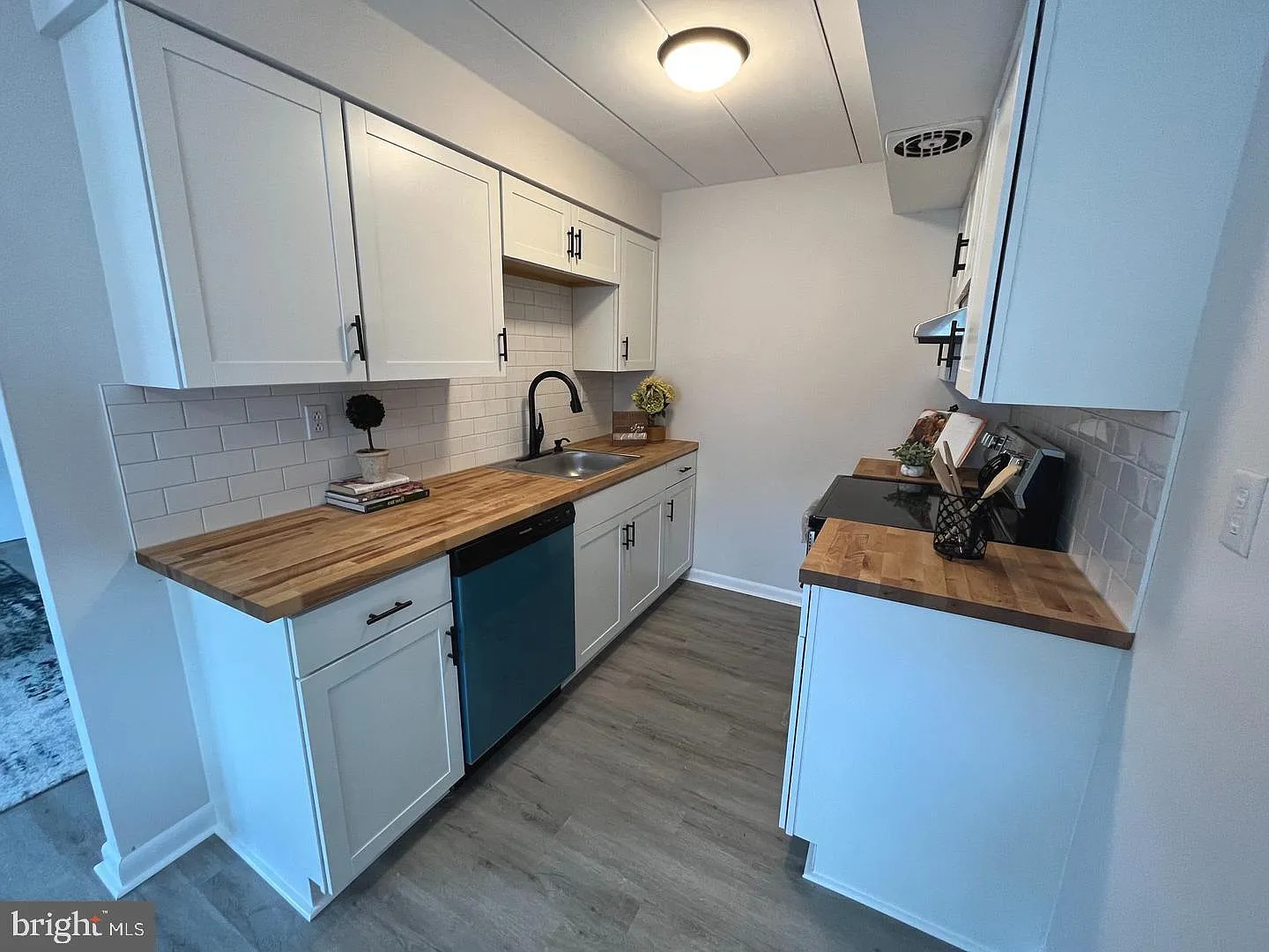 2 bed, 1.0 bath, 750 sqft, $1,800 — Photo 4