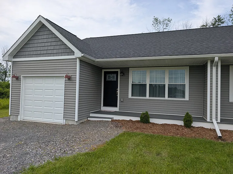 296 Caswell Rd — Photo 2