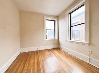 9 Myrtle St #10, Jamaica Plain, MA 02130